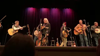 Rank Strangers - Ricky Skaggs & Kentucky Thunder (with a bluegrass history lesson from Ricky)