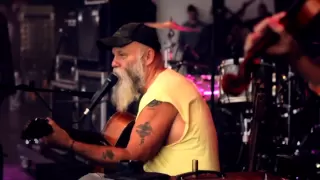 Seasick Steve It's A Long Long Way OFFICIAL PROMO VIDEO