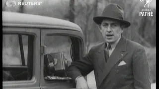 USA: Expert complicates traffic problem by driving backwards to make novel experiment (1933)