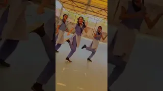 💃Dholida | Gangubai Kathiyawadi 🔥School Girls dancing  #bindasskavya #shorts