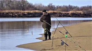 Наловил СИГОВ и ЩУК. Попался ГИГАНТСКИЙ СИГ! Рыбалка весной на реке Тунгуска