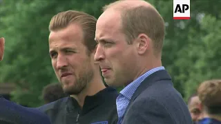 Prince William meets England soccer team