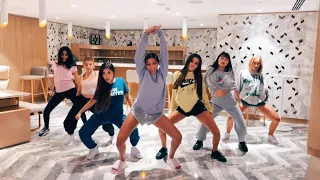 Now United Dancing to 'Paraná'