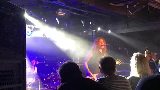 Wayward Sons -  Alive (LIVE)