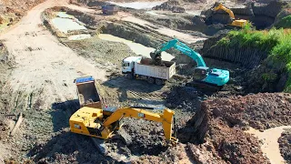 Excavator Kobelco +Excavator CAT And Excavator HITACHI Body Eath Put Dump Truck