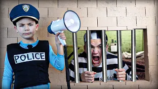 La Grande Évasion de la Prison en Carton #2 !