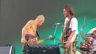 Red Hot Chili Peppers - Intro Jam/Around The World/Scar Tissue (Live @ Mannheim, Germany 26/6/2023)