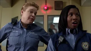 OITNB ( SEASON 2 Last  scenes ) Rosa kills Vee