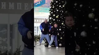 Чёткий танец🕺🏼Позвони мне😃