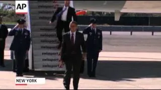 Raw: Obama, Romney Arrive in N.Y. for Debate