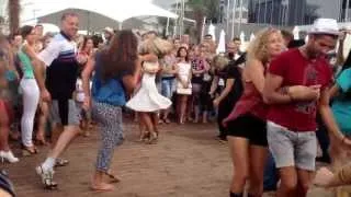 Salsa Flash Mob Odessa 13.07.2013  part2