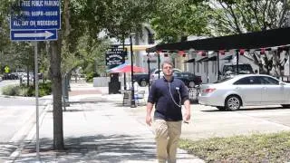 H-T Video: Mockingbird dive-bombs Sarasota pedestrians