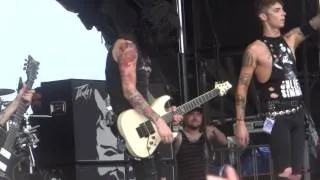 Black Veil Brides - In The End (Live in Orlando at Warped Tour 2013)