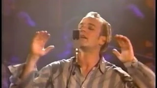 R.E.M. 🎤 Losing My Religion 🎶 (Live at MTV 10th Anniversary) 1991