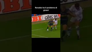 Ronaldo ha il problema di girarsi 🤣