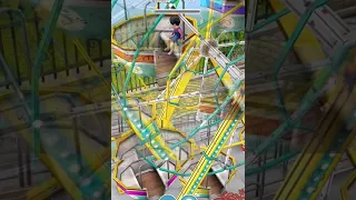 Sims FreePlay - Toddler Playtime - Afreen is having a ride on the Ferris wheel in the carnival.