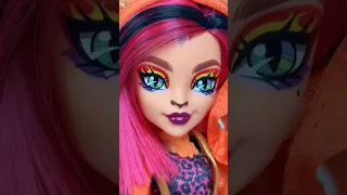 Monster High (G3) Skulltimate Secrets 3 Neon Frights Toralei Doll Unboxing