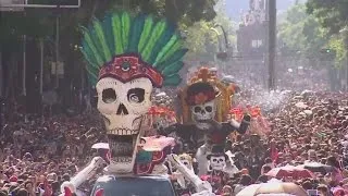 Mexico City holds its first James Bond-inspired Day of the Dead parade