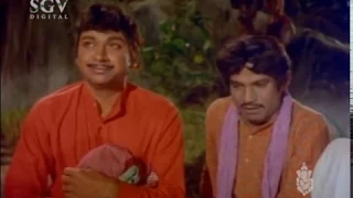 Dr Rajkumar emotional on Brother Wife | Sampathige Saval Kannada Movie Scene