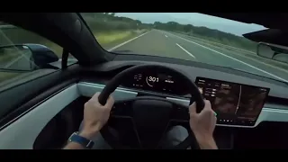 Tesla Model S Plaid : l'accélération délirante sur l'autobahn Allemande !