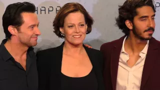 "Chappie" - Hugh Jackman, Sigourney Weaver und Dev Patel zu Gast in Berlin