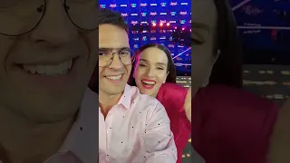 Natalia Oreiro con Nicolás Peralta ("Pronto") en el set de grabación de "Quién es la mascara?"