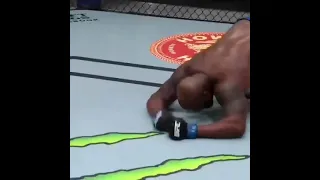 Derrick Lewis KO’s Curtis Blaydes