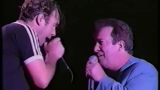 Jimmy Barnes/John Swan - When Something is Wrong With My Baby (live at the Australian Grand Prix)