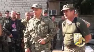 Луганская обл  Министр обороны Украины встречается с батальоном «Айдар» 07 08 14