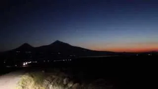 Гора Арарат ночью! Потрясающее зрелище!)