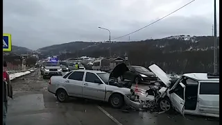 Под Новороссийском — жесткое лобовое столкновение