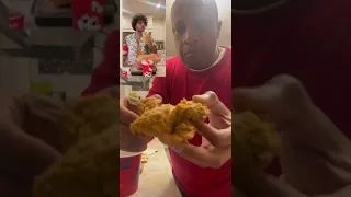 Benny blanco nasty reaction on Filipino food.#food #eat #comment #jollibee #phillipinofood #pj