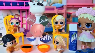 КОРОВА ДАЁТ КОКА КОЛУ🤣🤣🤣 ВРУНИШКА в детском садике ЛОЛ сюрприз смешные куклы мультики Даринелка
