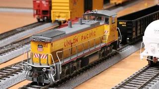 Athearn Union Pacific HO Scale MP15AC Unboxing