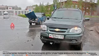 На опасном перекрёстке произошло ДТП с участием военнослужащего // СЕВЕРНАЯ НЕДЕЛЯ VDVSN.RU