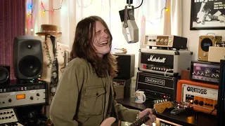 Tyler Bryant & The Shakedown - "Off The Rails" LIVE