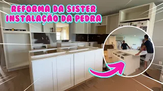 INSTALANDO A PEDRA NA COZINHA NOVA DA SISTER, ESTA FICANDO MUITO LINDO