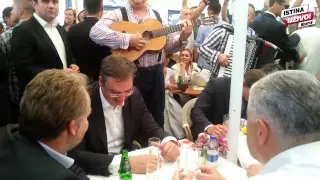 Izetbegović i Vučić se vesele u centru Beograda