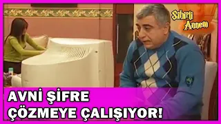 Suzan, Avni'ye Peri Engeli Koydu AVNİ ŞİFRE ÇÖZMEYE ÇALIŞIYOR! - Sihirli Annem Özel Klip