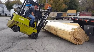 TOP Forklift Fails Compilation 2022 - Dangerous Forklift Crashes - IDIOTS FORKLIFT DRIVER