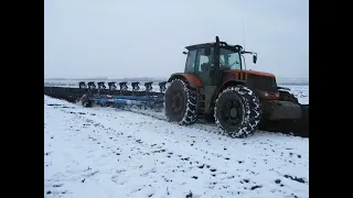 Lemken eurodiamant 7+1 with terrion 5280 / Пахота поля после уборки сахарной свёклы.