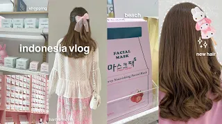 INDONESIA VLOG: shopping + cute haul, new hair, beach, cafe hopping