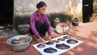 Mother cooks a pot of savory and flavorful porridge for the children to enjoy I Am Thuc Me Lam