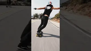 Thiago Lessa and Cuei Team at 39 Mt Road - Skate Downhill