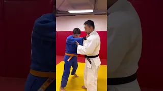 Judo Seoi-Otoshi - бросок через спину с колен, со срывом захвата. Школа по дзюдо в Астане ORTUS.KZ.