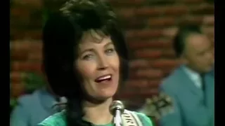 Loretta Lynn - You Ain't Woman Enough (To Take My Man)