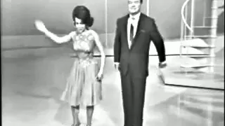 Annette and Bob Hope sing Jamaica Ska