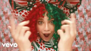 Sia - Ho Ho Ho (FM MUSIC VIDEO)