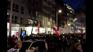 🇦🇹 Wien - Demo 15.12.2021, Mariahilfer Straße. Kurz vor dem Ende