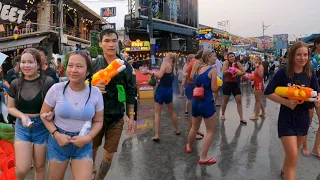 Last day Happy Khmer New Year 2023 | Walking tour Fun Playing Water at Pub Street in Siem Reap